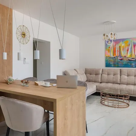 Maracella Apartment