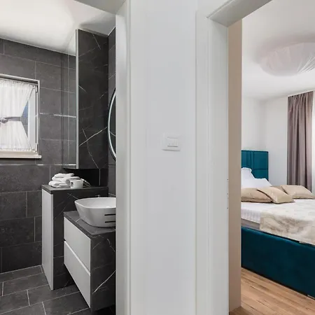 Maracella Apartment