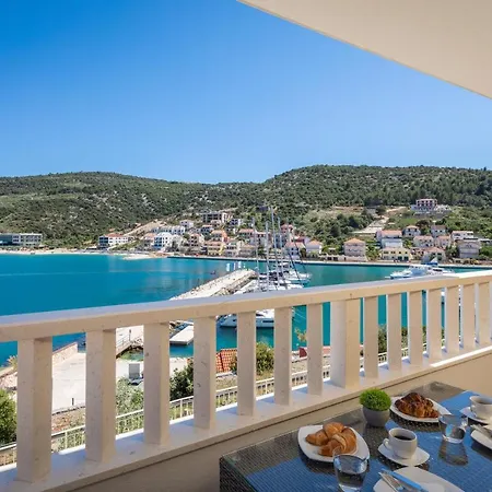 Apartment Maracella *