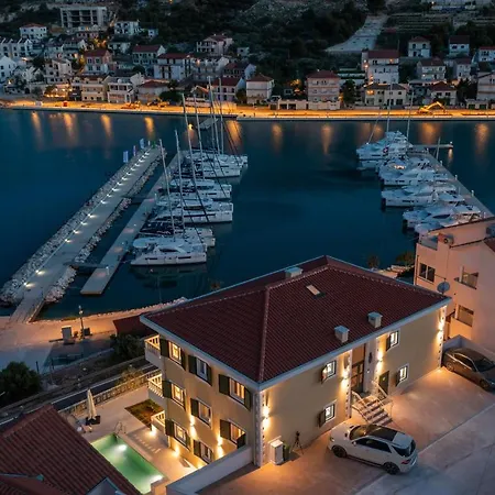 Maracella *