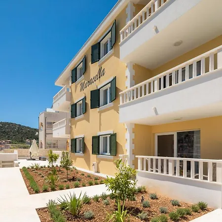 Apartment Maracella *