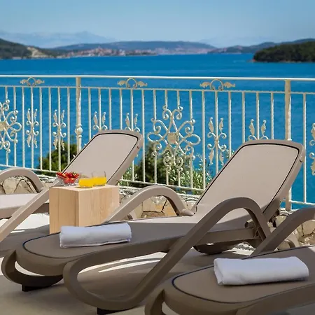 Maracella Apartment *