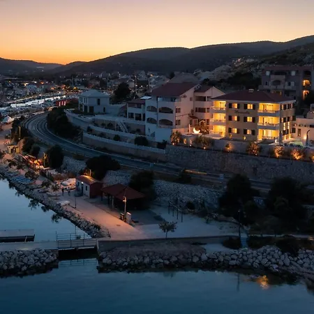 Apartment Maracella *